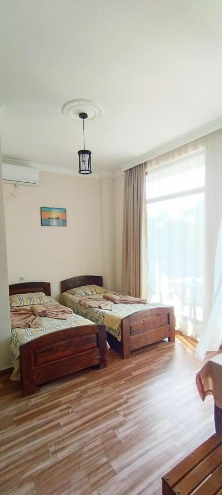 Hotel Twins Anna Kobuleti Esterno foto